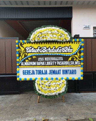 Papan Bunga Duka di Nusa Indah